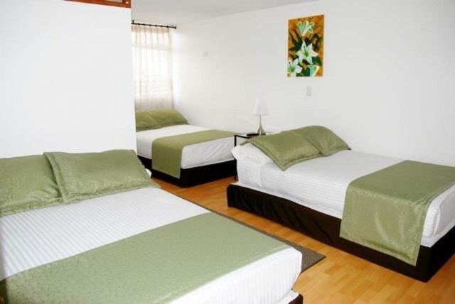 Hotel Portal De Milán Manizales Quarto foto